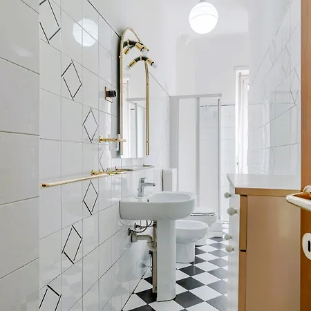 Guesthost - Piazza Vittorio Veneto 토리노