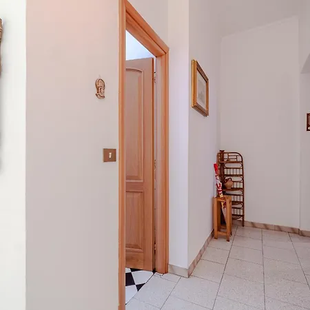 Guesthost - Piazza Vittorio Veneto Appartement *