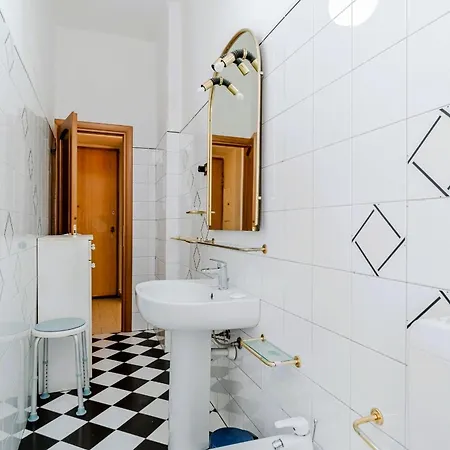 Guesthost - Piazza Vittorio Veneto * Torino