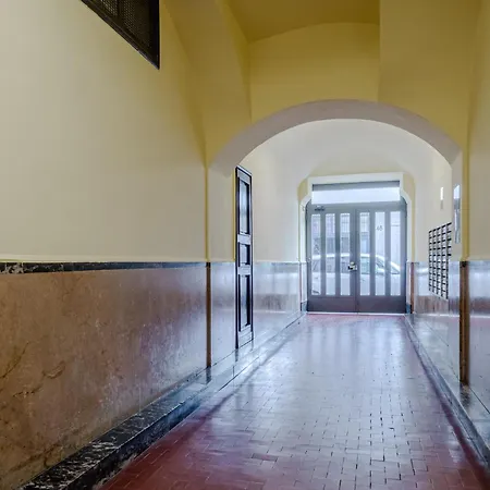 Guesthost - Piazza Vittorio Veneto *