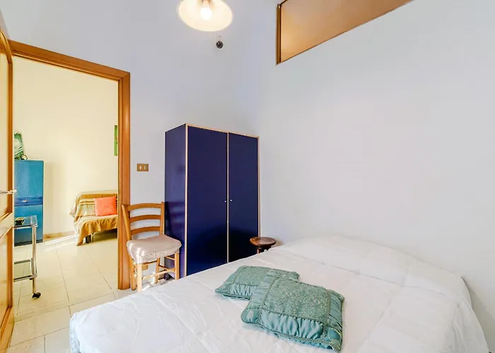 Guesthost - Piazza Vittorio Veneto Apartment *