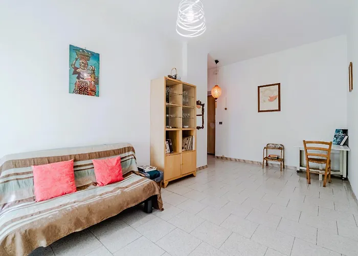 Guesthost - Piazza Vittorio Veneto Apartment Turin