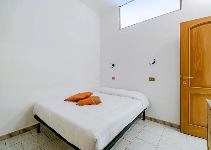 Guesthost - Piazza Vittorio Veneto