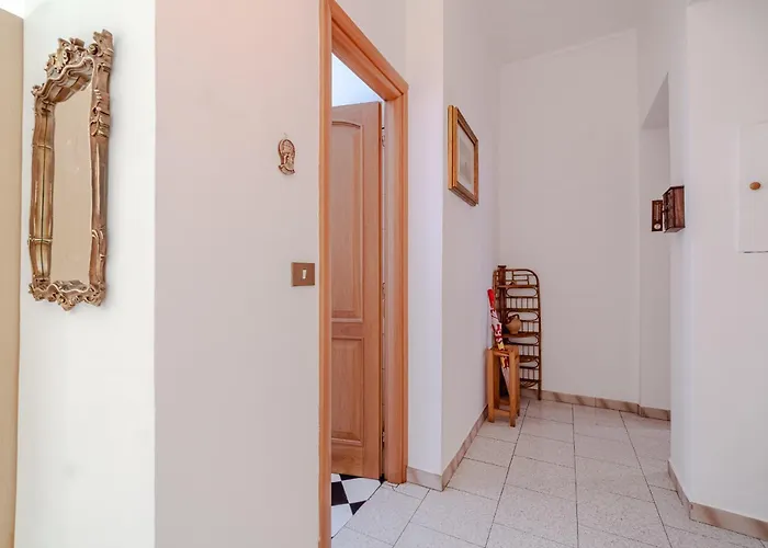 Guesthost - Piazza Vittorio Veneto Apartamento *